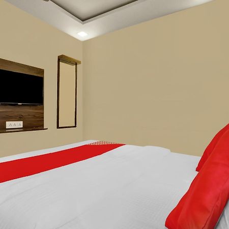 Hotel O Nandi Palace Lodging And Boarding Ulhāsnagar Zewnętrze zdjęcie